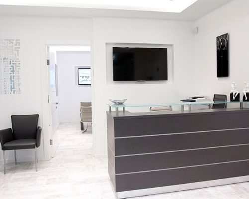 clinic3-cropped